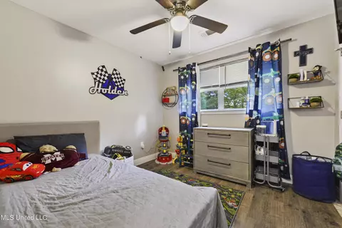 Bedroom - 18924 Busby Rd, Vancleave, MS 39565 photo 5 of 6