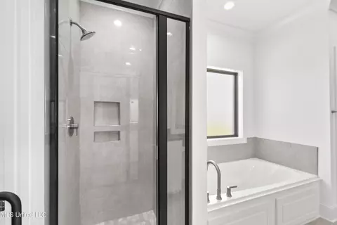 Bath - 504 Portner Dr, Canton, MS 39046 photo 2 of 3
