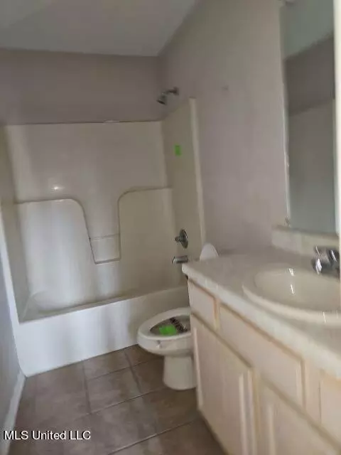 Bath - 1399 Hwy 49 Frontage Rd, Bentonia, MS 39040 photo 1 of 2