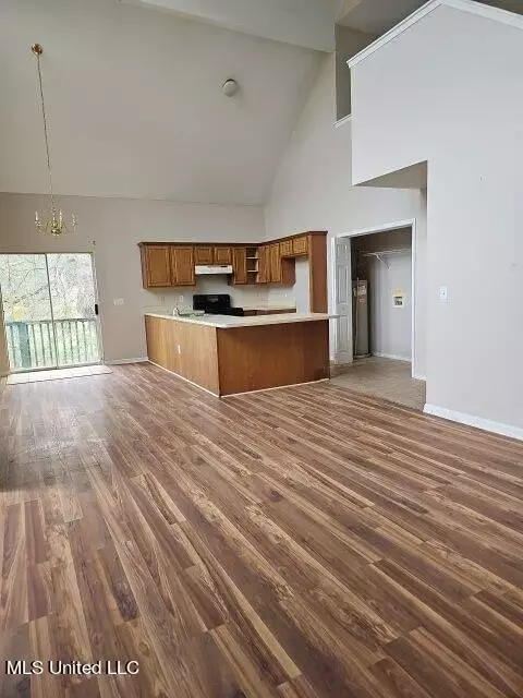 Kitchen - 1399 Hwy 49 Frontage Rd, Bentonia, MS 39040 photo 2 of 3