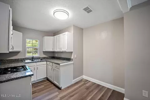 Kitchen - 2516 Montebello Drive Dr, Jackson, MS 39213 photo 1 of 1