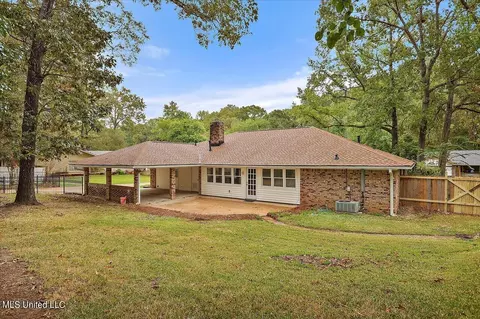 Exterior - 51 Summit Ridge Dr, Brandon, MS 39042 photo 9 of 9