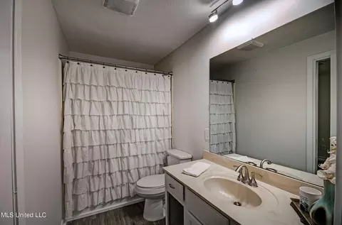 Bath - 102 Hickory Holw, Florence, MS 39073 photo 6 of 6