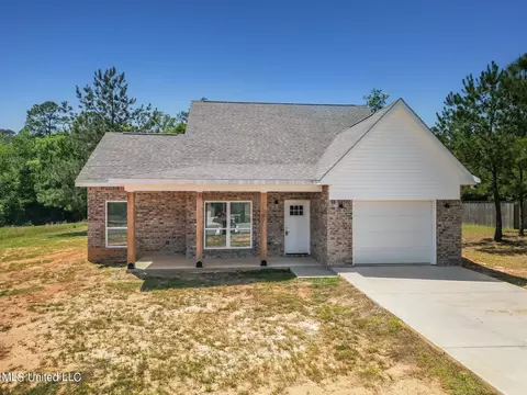 22 Colony Rd, Mchenry, MS 39561