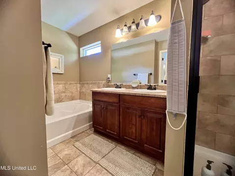 Bath - 9809 Pine Trl, Vancleave, MS 39565 photo 1 of 2