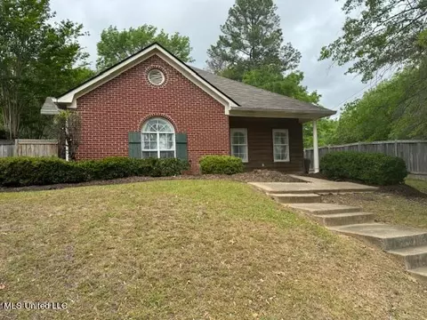 600 Camdenpark Dr, Ridgeland, MS 39157