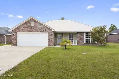 7216 Bayou Landing Dr, Ocean Springs, MS 39564