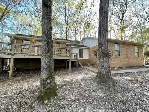 384 Ponta Hills Rd, Meridian, MS 39305
