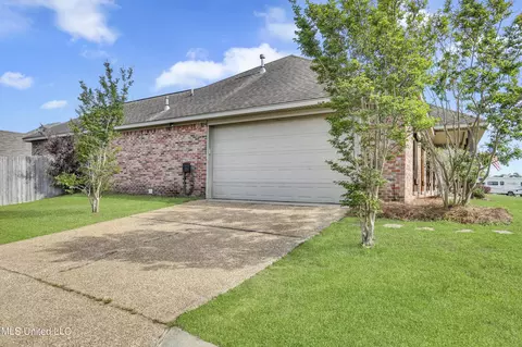 Exterior - 511 Kate Lofton Dr, Brandon, MS 39047 photo 6 of 6