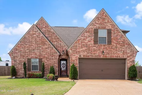 8095 S Ashton Cv, Southaven, MS 38672