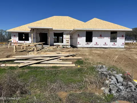 5860 Nina Dr, Horn Lake, MS 38637