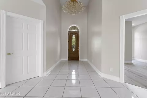 Entry Way - 2003 Claudette Ct, Biloxi, MS 39531 photo 2 of 8