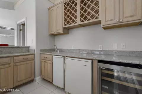Kitchen - 2003 Claudette Ct, Biloxi, MS 39531 photo 9 of 9