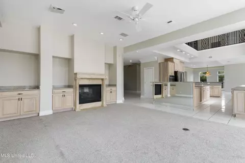Living - 2003 Claudette Ct, Biloxi, MS 39531 photo 3 of 10