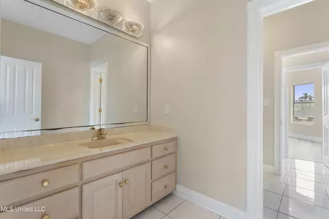 Bath - 2003 Claudette Ct, Biloxi, MS 39531 photo 5 of 6