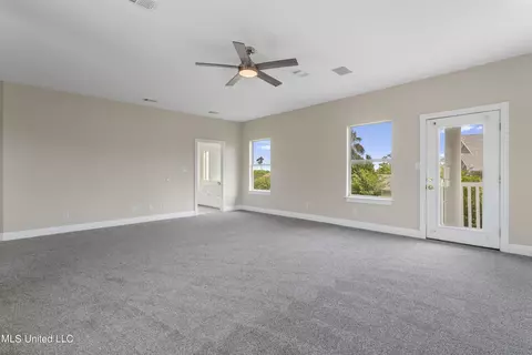 Living - 2003 Claudette Ct, Biloxi, MS 39531 photo 10 of 10