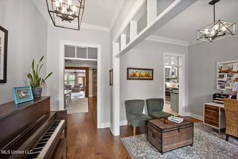 Entry Way - 204 Catherine Cor, Brandon, MS 39047 photo 2 of 5