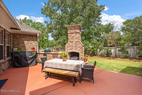 Exterior - 204 Catherine Cor, Brandon, MS 39047 photo 7 of 14