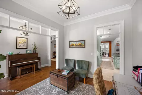 Living - 204 Catherine Cor, Brandon, MS 39047 photo 1 of 4
