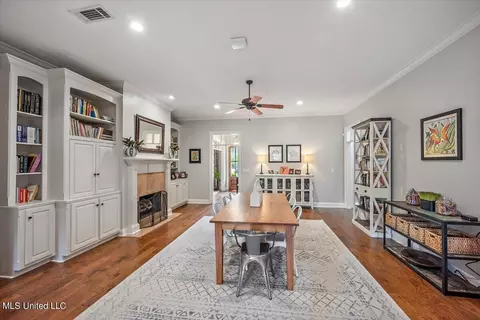 Dining - 204 Catherine Cor, Brandon, MS 39047 photo 2 of 3