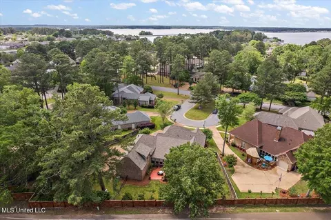 View/Area - 204 Catherine Cor, Brandon, MS 39047 photo 1 of 2