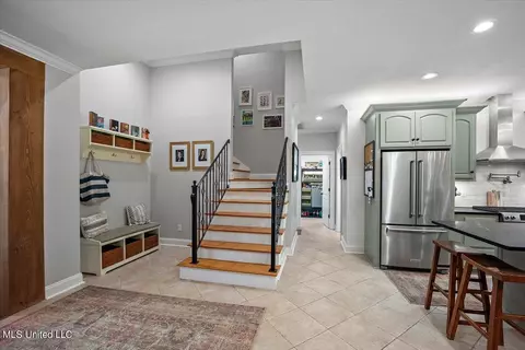Entry Way - 204 Catherine Cor, Brandon, MS 39047 photo 5 of 5