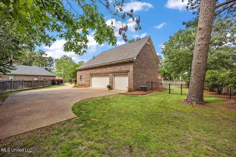 Exterior - 204 Catherine Cor, Brandon, MS 39047 photo 11 of 14