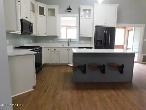 Kitchen - 1457 N Thunderbird, Hernando, MS 38632 photo 1 of 5