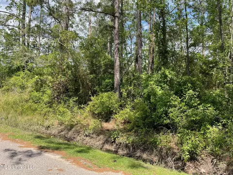 0 5th St, Bay Saint Louis, MS 39520