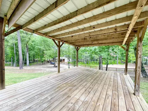 Exterior - 258 Hebron Hill Dr, Brandon, MS 39042 photo 13 of 33