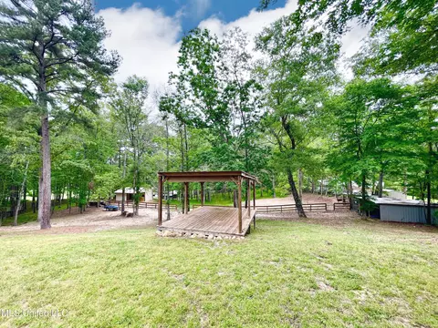 Exterior - 258 Hebron Hill Dr, Brandon, MS 39042 photo 12 of 33