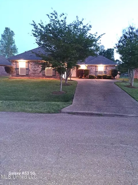 Exterior - 370 Greystone Pointe, Terry, MS 39170 photo 3 of 8