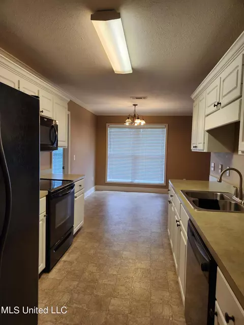 Kitchen - 370 Greystone Pointe, Terry, MS 39170 photo 1 of 1