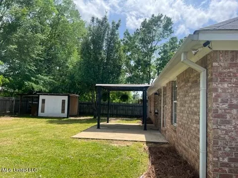 Exterior - 720 Prominence Dr, Flowood, MS 39232 photo 13 of 17