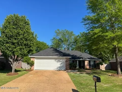 720 Prominence Dr, Flowood, MS 39232