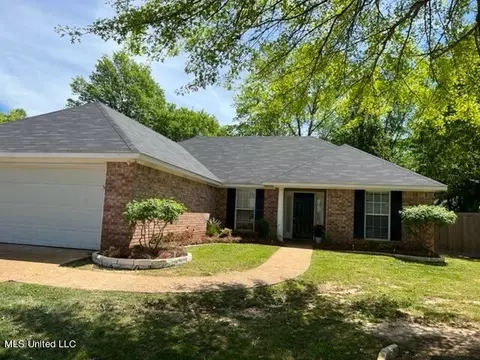 Exterior - 720 Prominence Dr, Flowood, MS 39232 photo 2 of 17