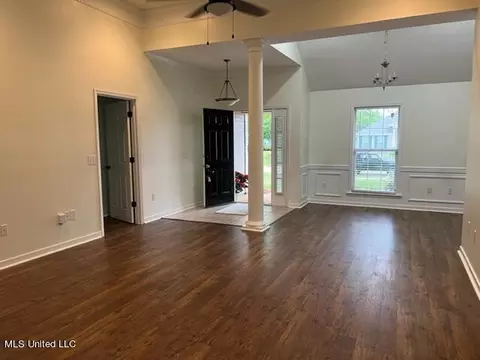 Living - 720 Prominence Dr, Flowood, MS 39232 photo 4 of 5