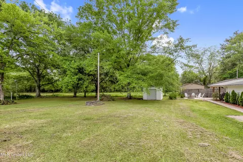 Exterior - 114 Willow St, D'lo, MS 39062 photo 5 of 7