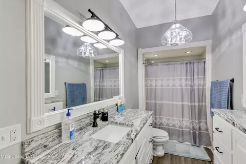 Bath - 114 Willow St, D'lo, MS 39062 photo 1 of 2