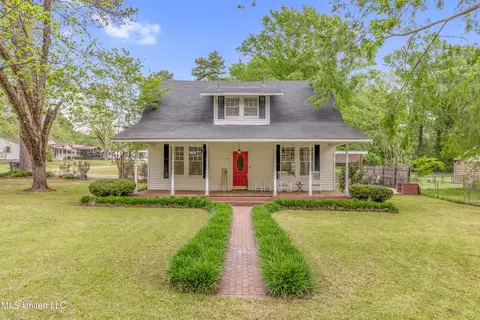 114 Willow St, D'lo, MS 39062
