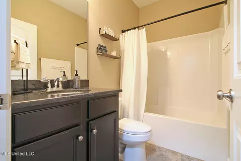 Bath - 3880 River Trace Dr, Biloxi, MS 39532 photo 3 of 3