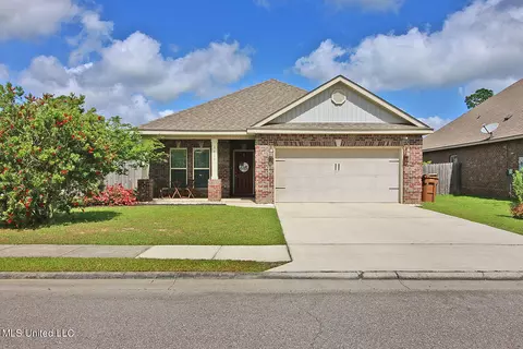 3880 River Trace Dr, Biloxi, MS 39532