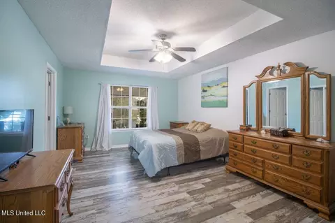 Bedroom - 400 Pinecrest Cir, Long Beach, MS 39560 photo 4 of 5
