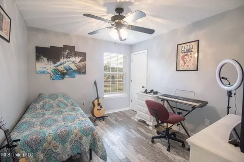 Bedroom - 400 Pinecrest Cir, Long Beach, MS 39560 photo 3 of 5
