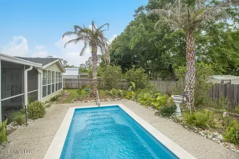 Exterior - 400 Pinecrest Cir, Long Beach, MS 39560 photo 5 of 5