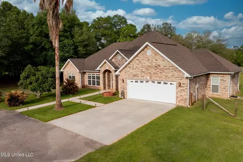 Exterior - 47 Mansfield Rd, Picayune, MS 39466 photo 2 of 14
