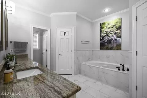 Bath - 47 Mansfield Rd, Picayune, MS 39466 photo 2 of 4