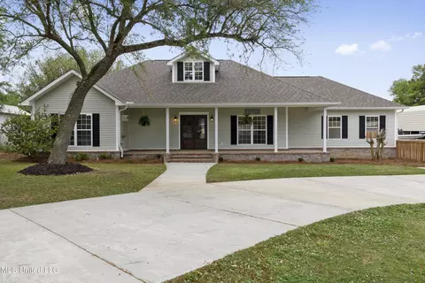 3161 Gable St, D'iberville, MS 39540