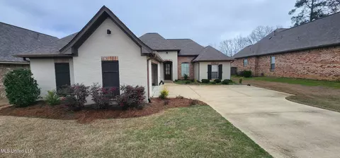627 Macbeth St, Brandon, MS 39047 photo 1