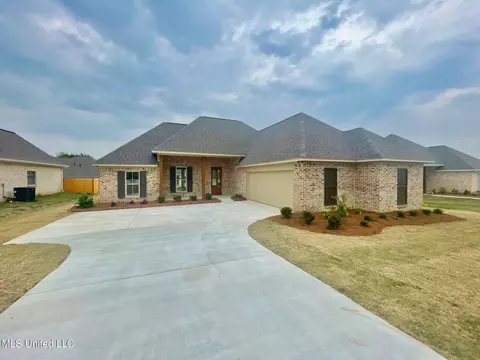 593 E Park St, Canton, MS 39046 photo 3